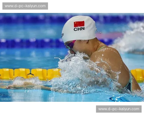 游泳绝杀进球——水中奇迹的梦幻一瞬